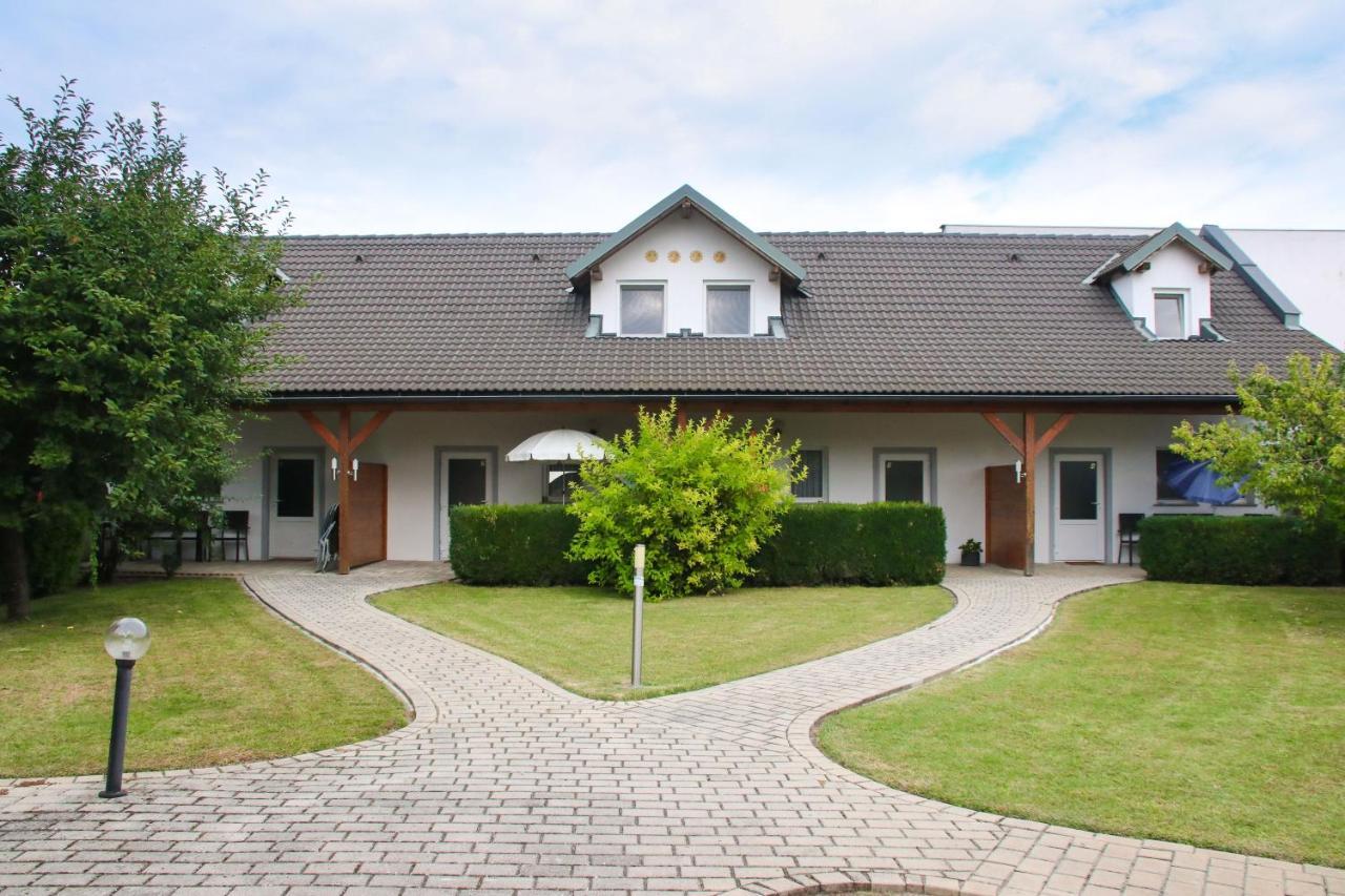 Gaestehaus Finklacke Apetlon Esterno foto
